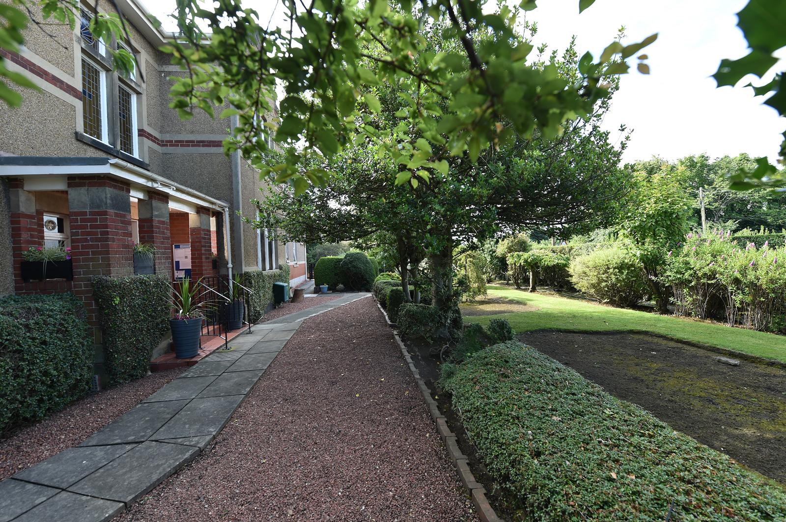 Gallery image of residents enjoying the outdoors